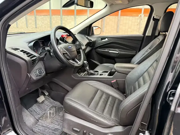 Ford Kuga EcoBoost 245 4 WD Grand Wing