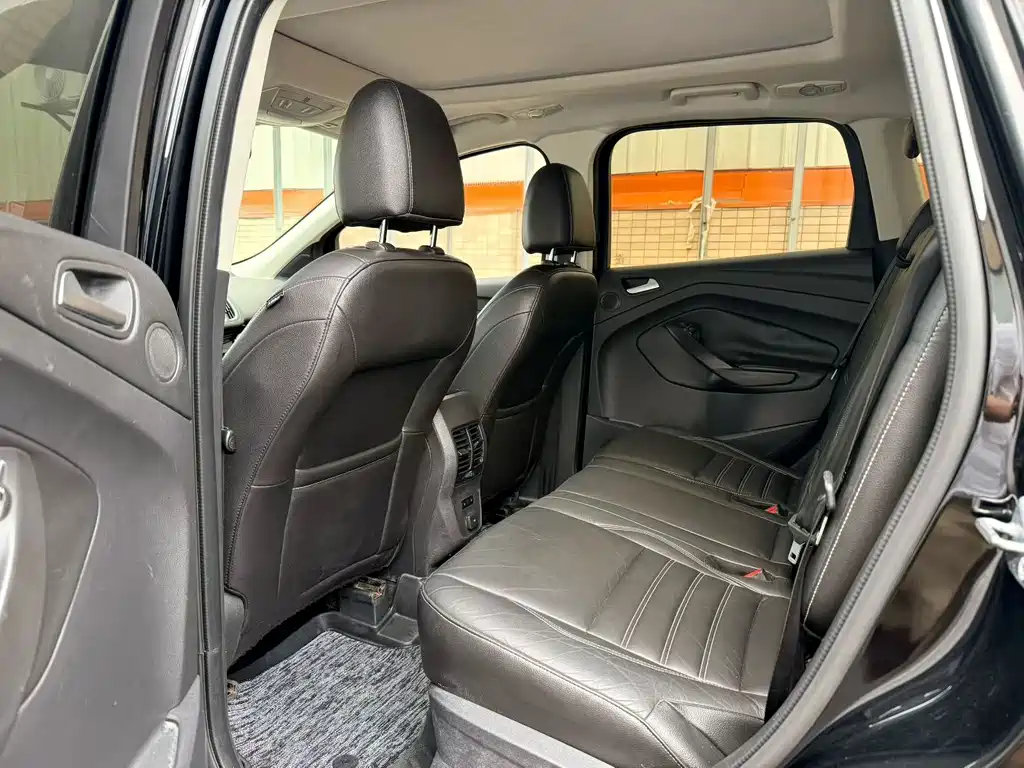 Kuga EcoBoost 245 4 WD Grand Wing
