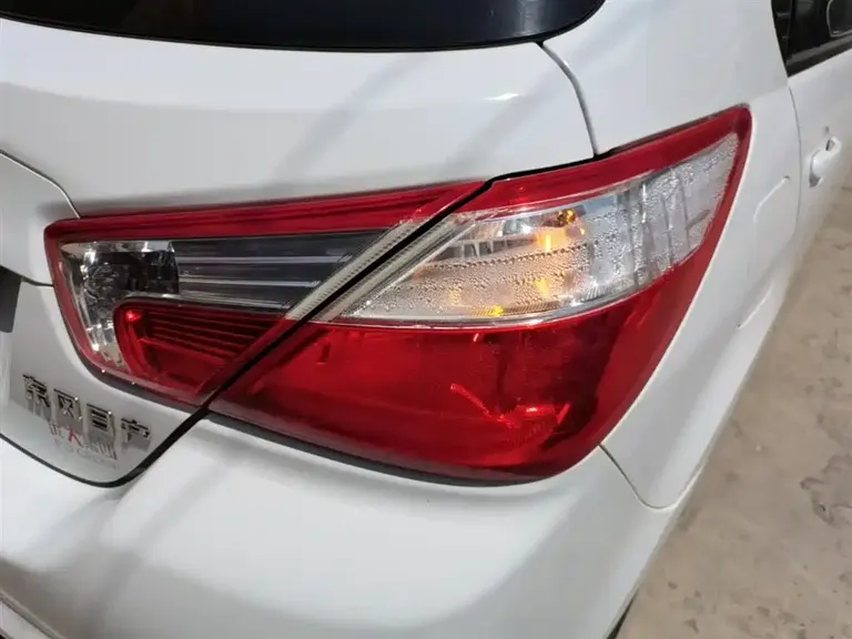 Venucia R50 1.6 L Manual Fashion