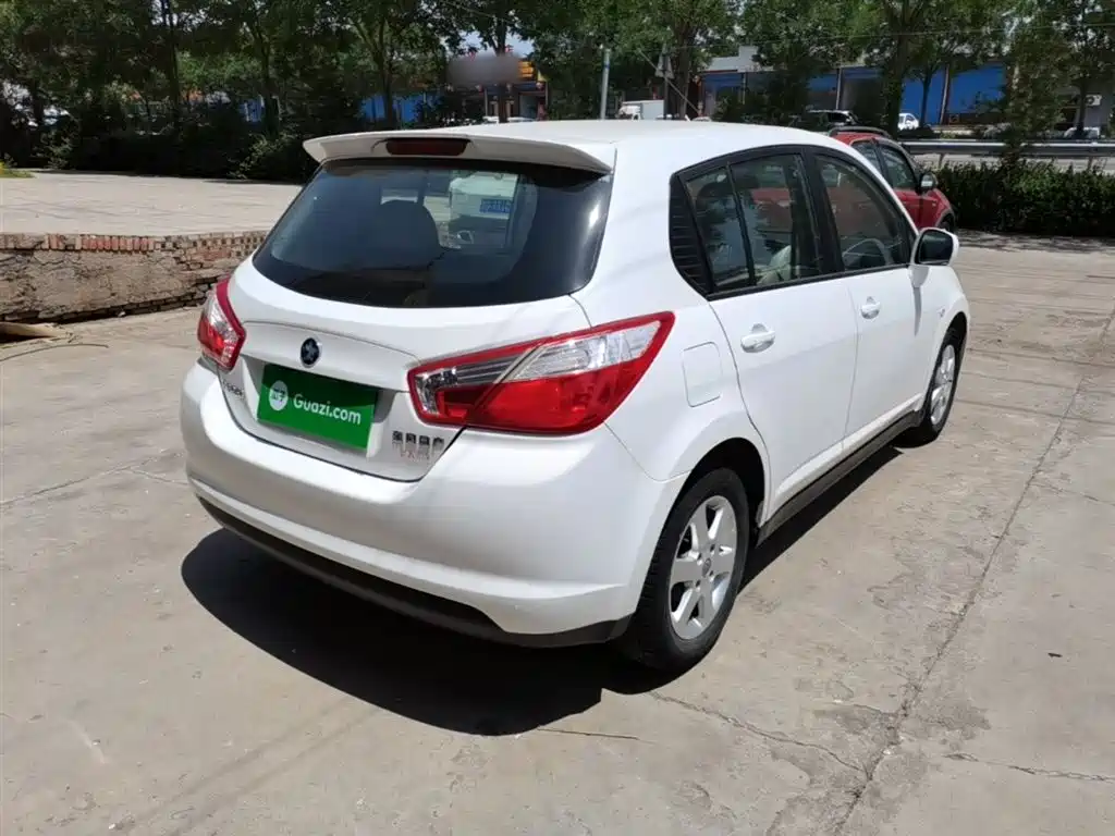 Venucia R50 1.6 L Manual Fashion