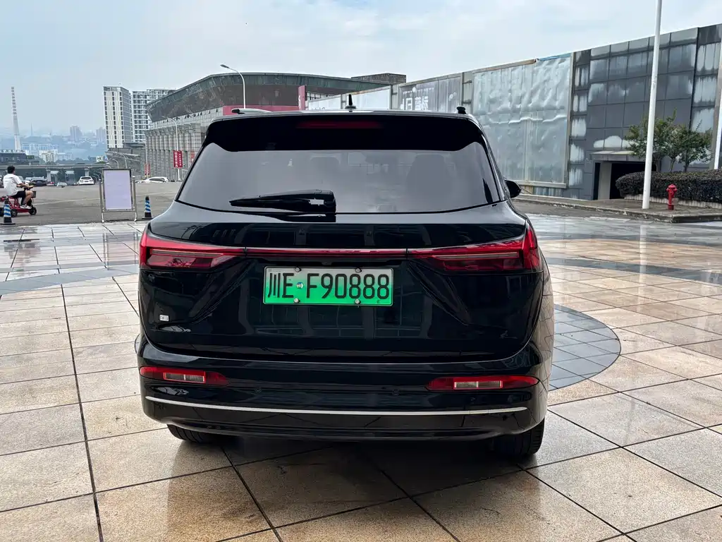 Landian E5 1.5 L DE-i 100 KM Smooth Enjoyment 7-seat
