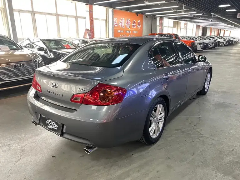 Infiniti G Series G25 Sedan Luxury Sport