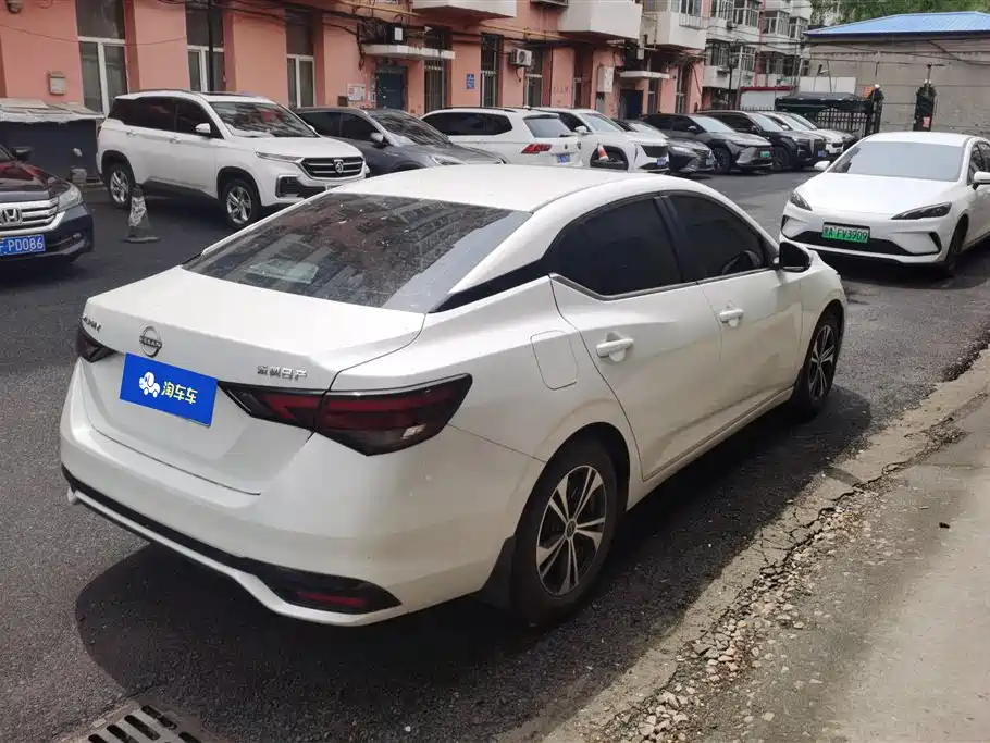 Sylphy 1.6 L CVT Joy