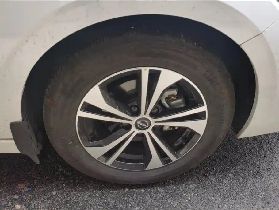 Sylphy 1.6 L CVT Joy