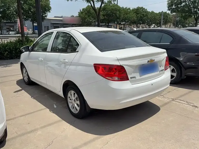 Chevrolet Sail Sail 3 1.3 L Manual Comfort Sunroof