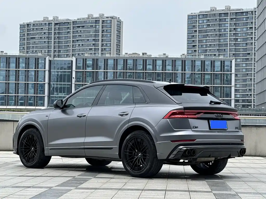 Audi Q8 55 TFSI Select Dynamic