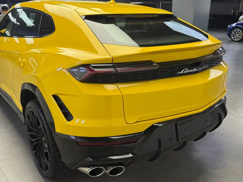 Urus SE 4.0 T Standard