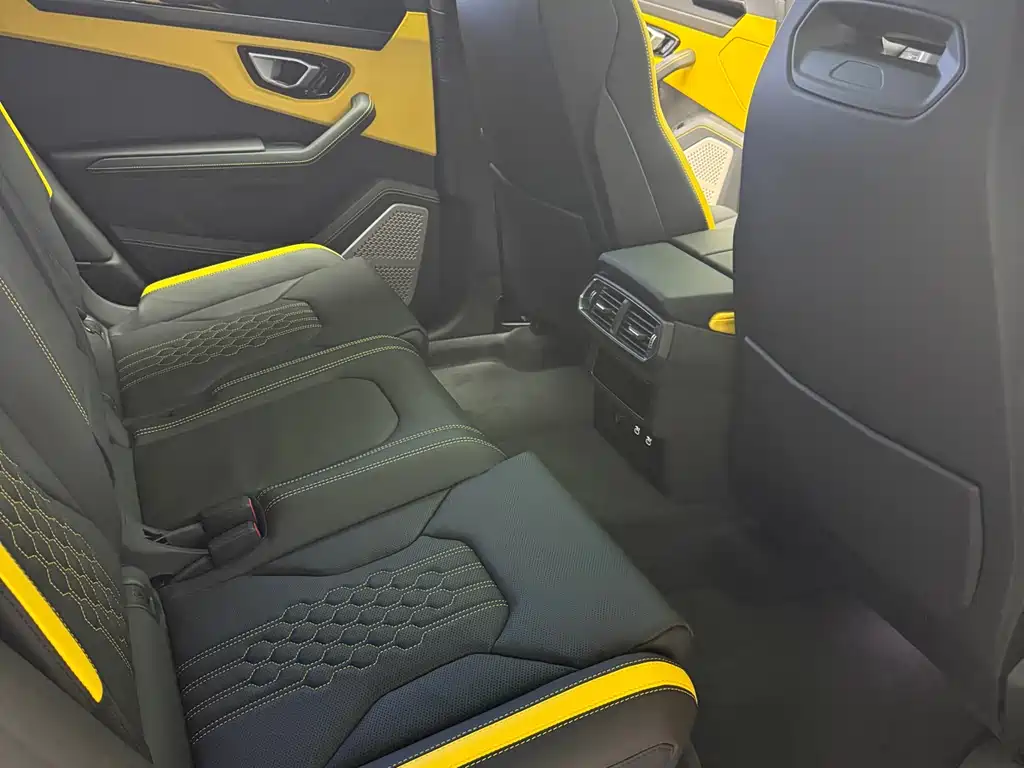 Urus SE 4.0 T Standard