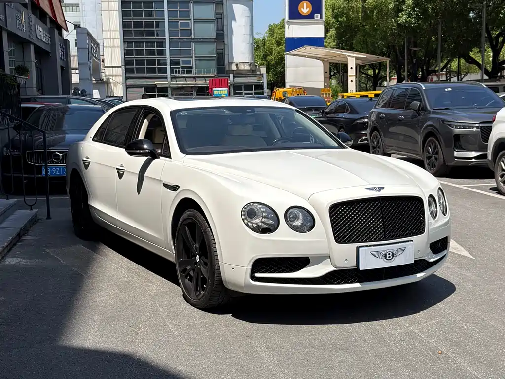 Flying Spur 4.0 T V8 S Standard