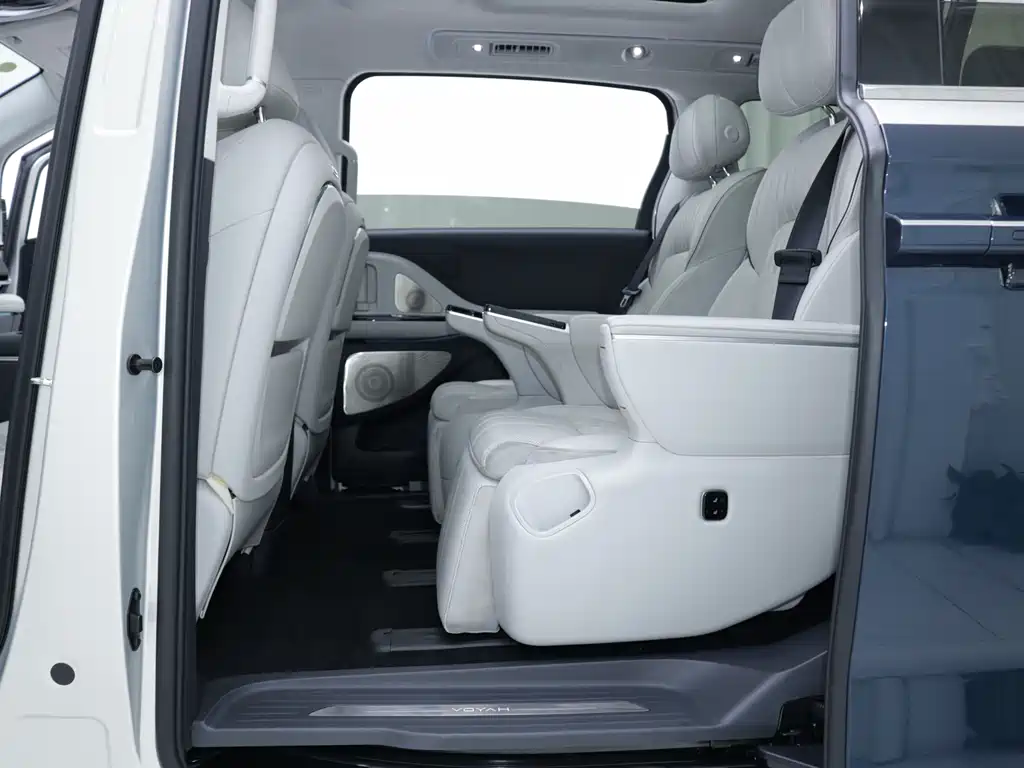 Voyah Dreamer PHEV 4 WD Flagship Qiankun