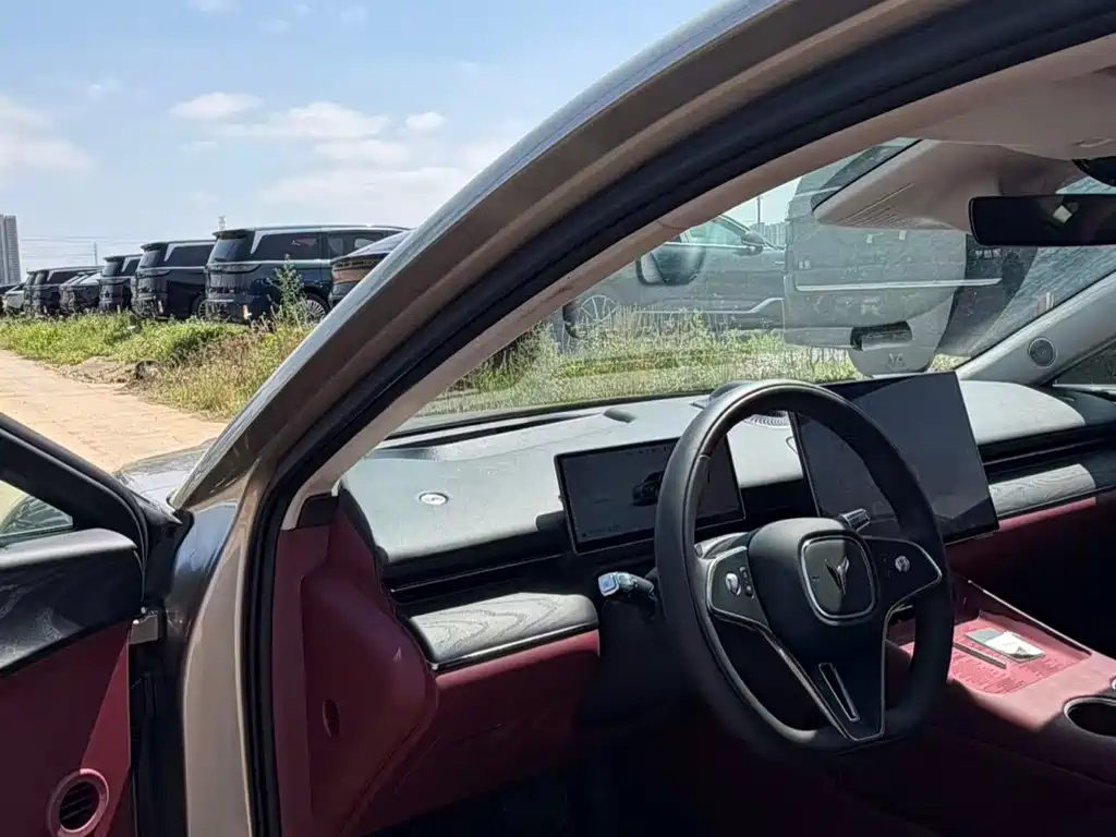 Voyah Zhuiguang L 4 WD Ultra