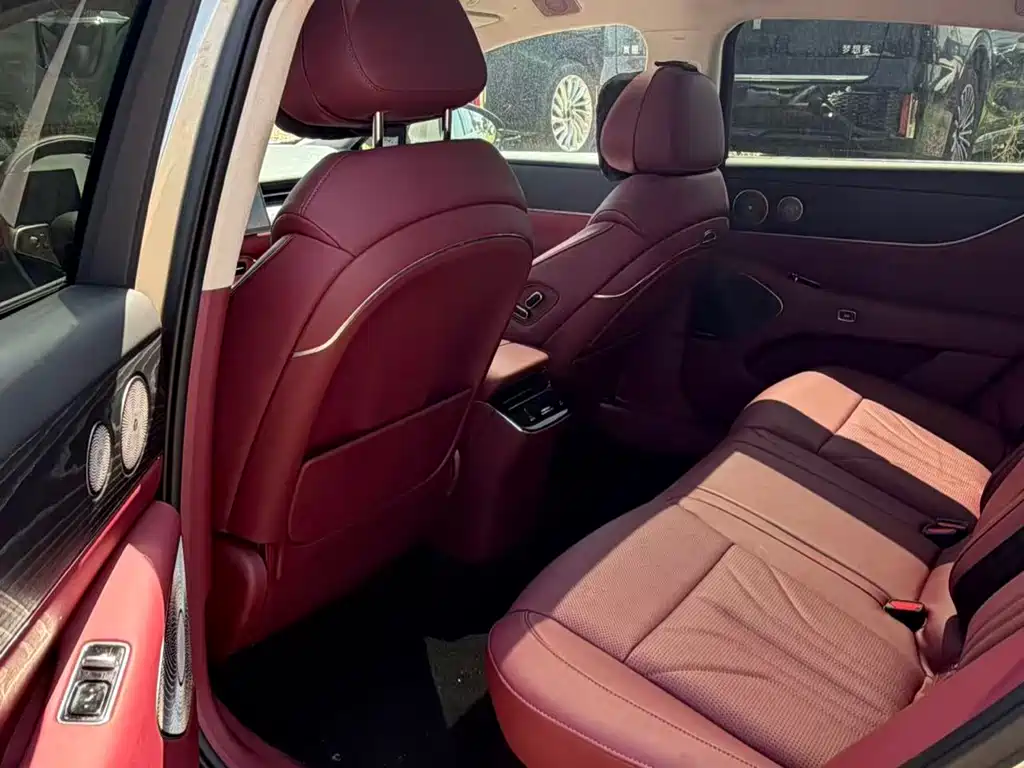 Voyah Zhuiguang L 4 WD Ultra