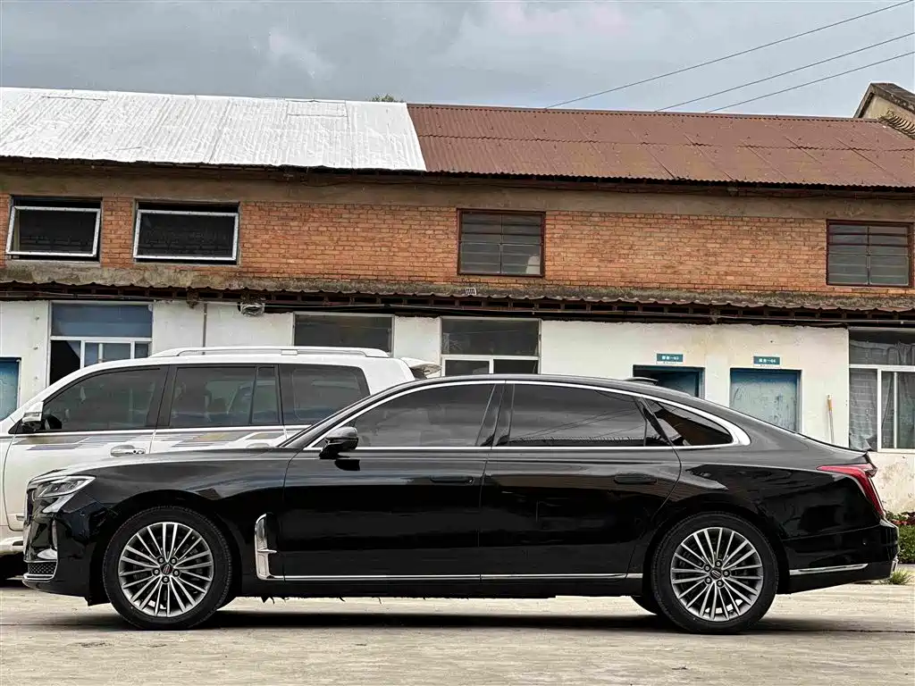 Hongqi H9 2.0 T Connected Flagship