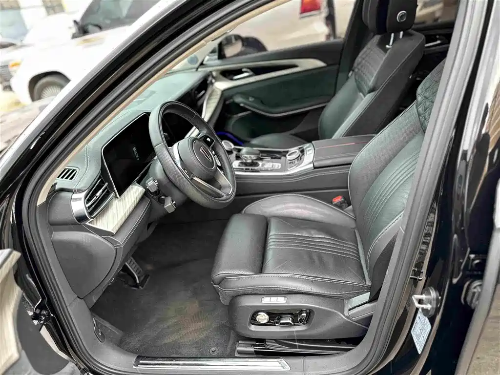 Hongqi H9 2.0 T Connected Flagship