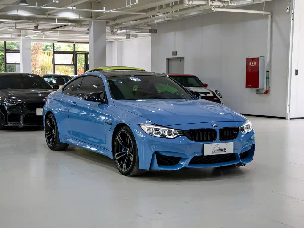 BMW M4 M4 2-door Coupe