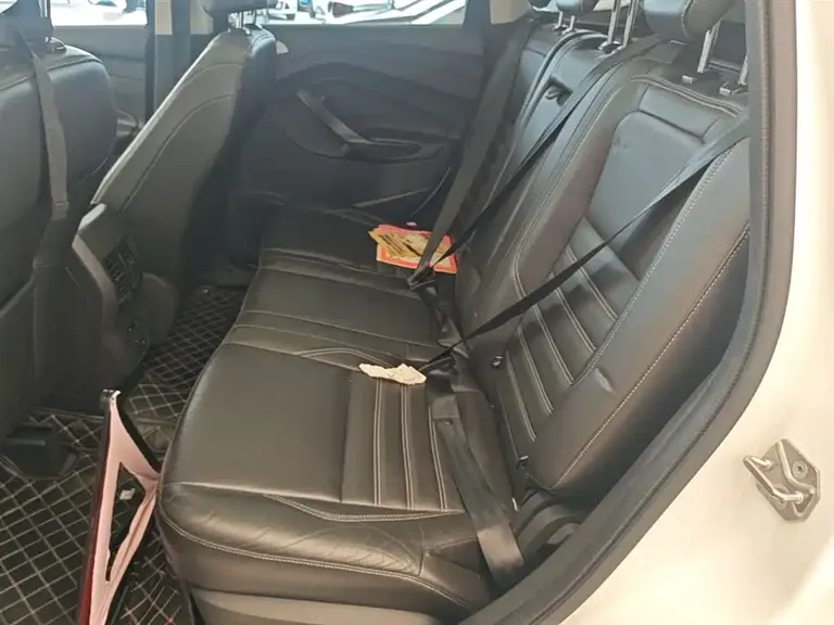 Ford Kuga EcoBoost 245 4 WD Grand Wing