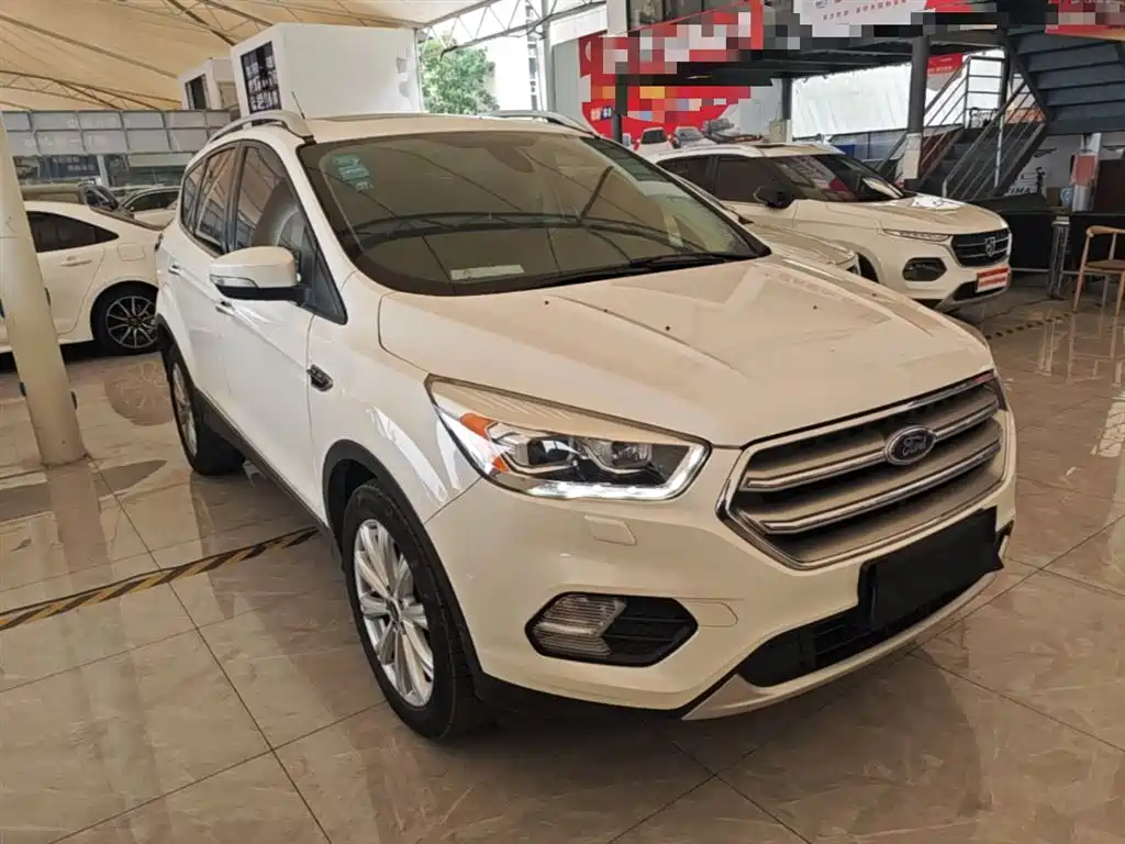 Kuga EcoBoost 245 4 WD Grand Wing