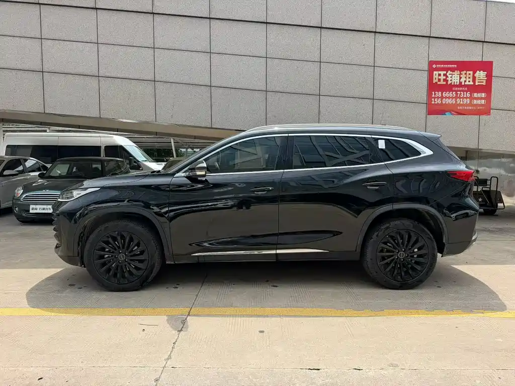 Exeed Lingyun 星途凌云 2023款 300 T 两驱星耀版