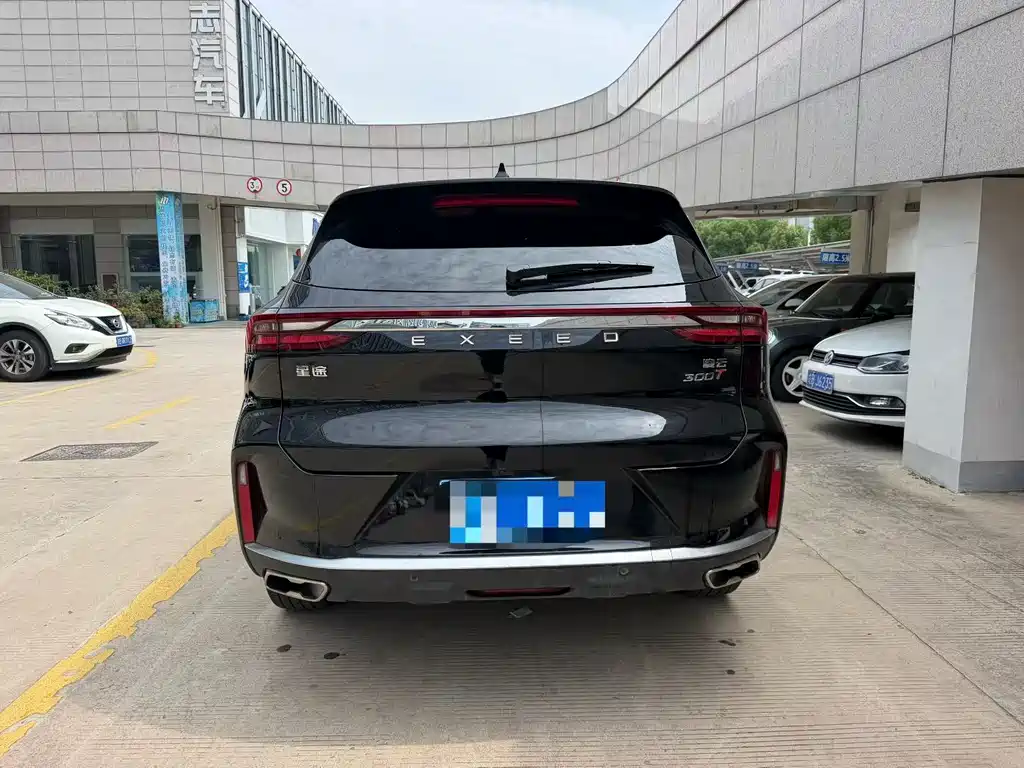 Exeed Lingyun 星途凌云 2023款 300 T 两驱星耀版