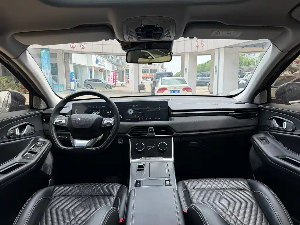 Exeed Lingyun 星途凌云 2023款 300 T 两驱星耀版