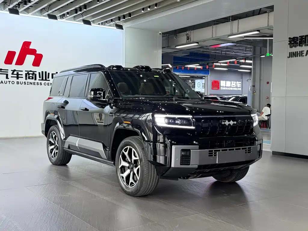 Leopard 8 Brave Flagship 7-seat