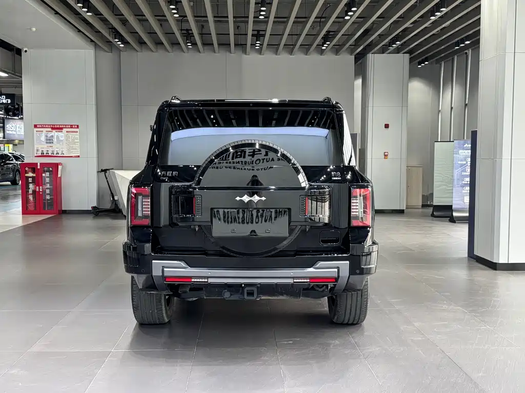 Leopard 8 Brave Flagship 7-seat