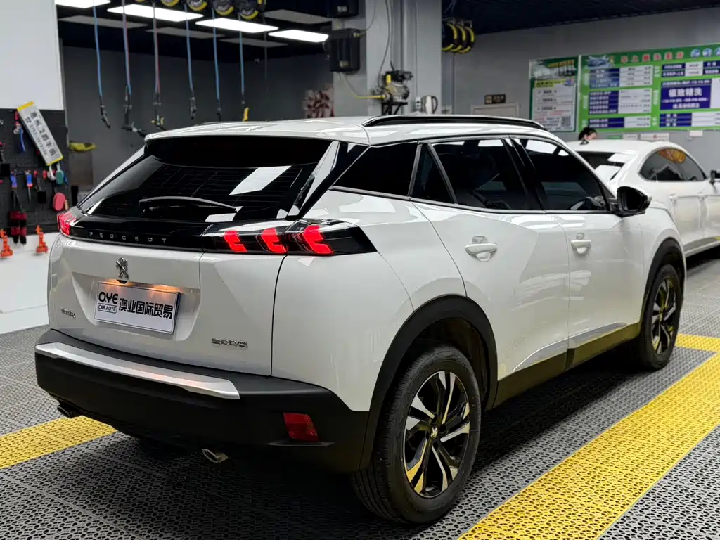 Peugeot 2008 2022 230 THP THE ONE