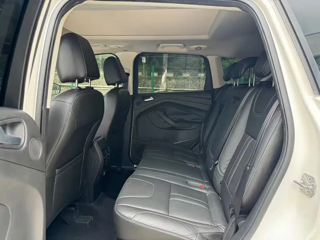 Kuga 2.0 L GTDi 4 WD Sport
