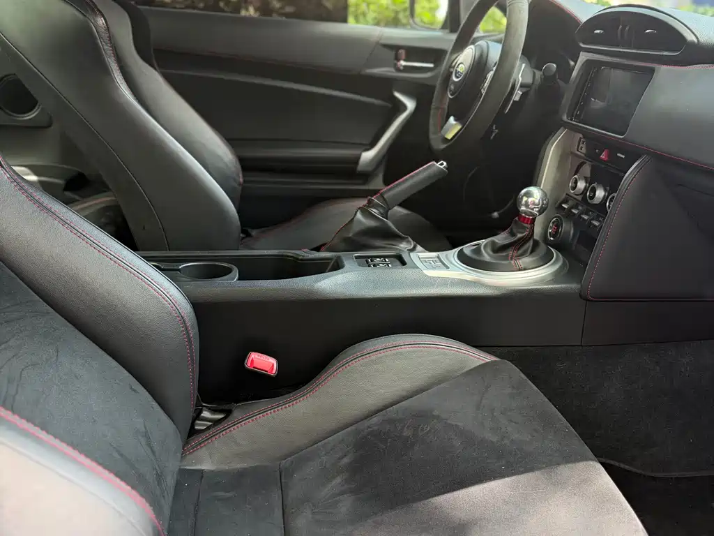 Subaru BRZ 2.0 i Auto type-RS