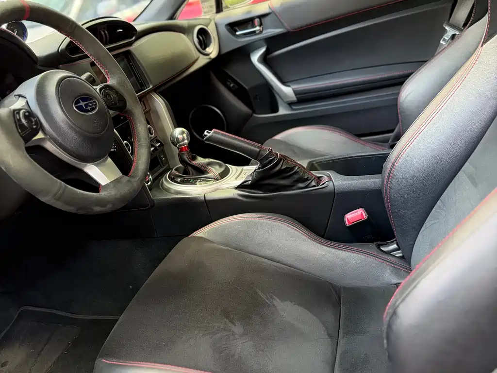 Subaru BRZ 2.0 i Auto type-RS