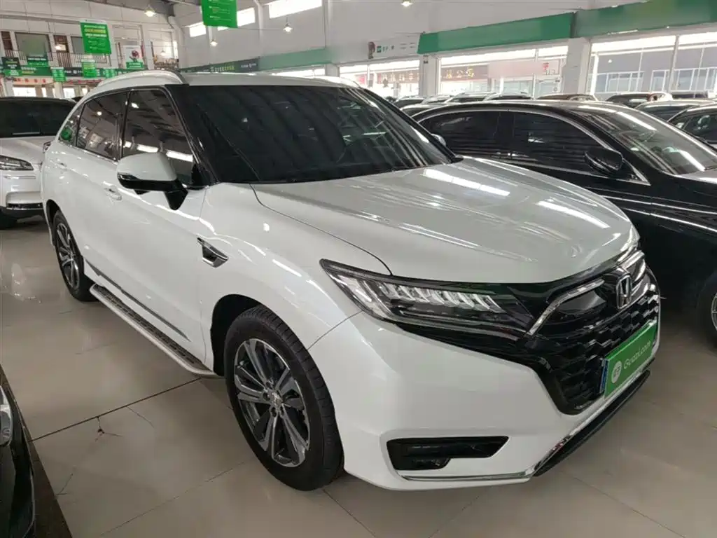 Honda UR-V 240 TURBO 2 WD Elegant