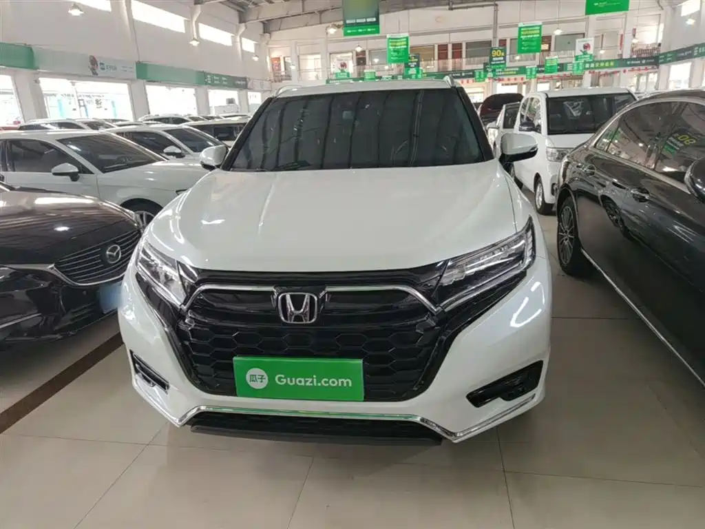 Honda UR-V 240 TURBO 2 WD Elegant