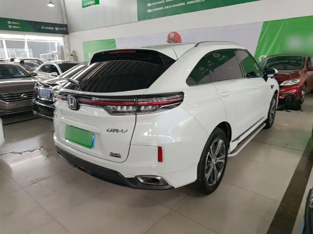Honda UR-V 240 TURBO 2 WD Elegant