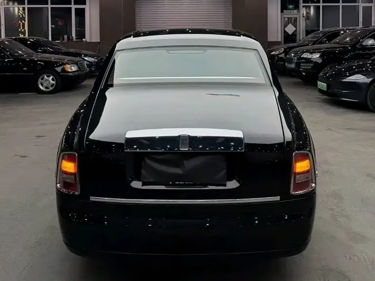 Rolls-Royce Phantom 6.7 L Extended EWB