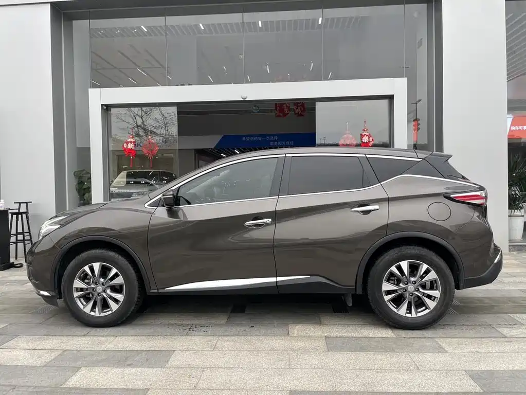 Murano 2.5 L XE 2 WD Elite