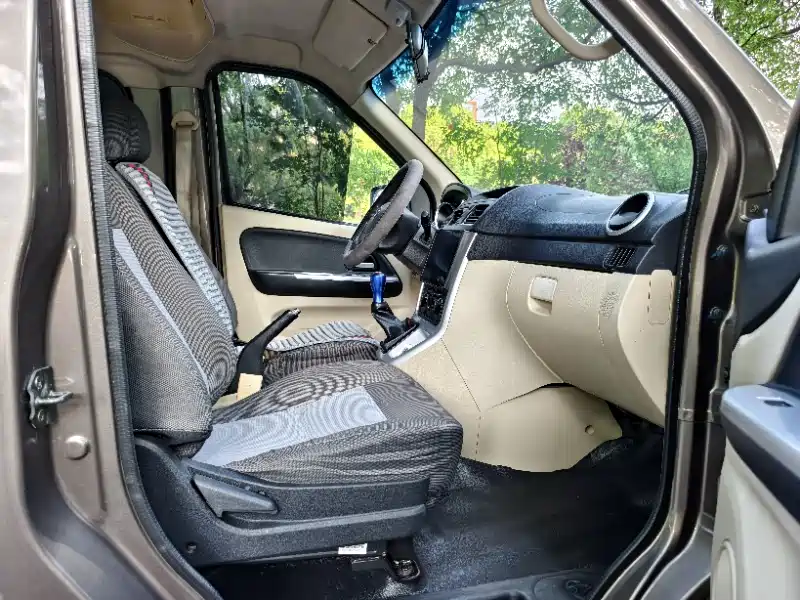 Changan Ruixing M70 长安睿行M70 2017款 1.5 L舒适型对开门DAM15 DL