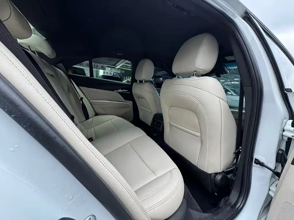 Cadillac CT4 28 T Fashion