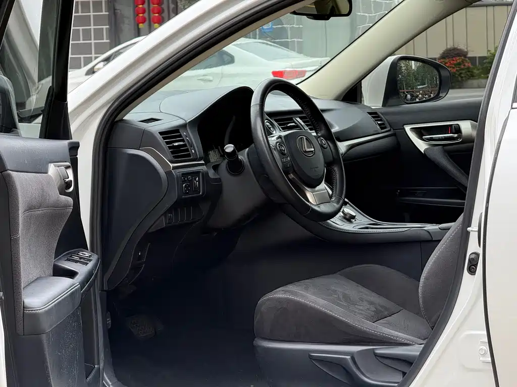 Lexus CT CT200 h Elite Mono CN-V