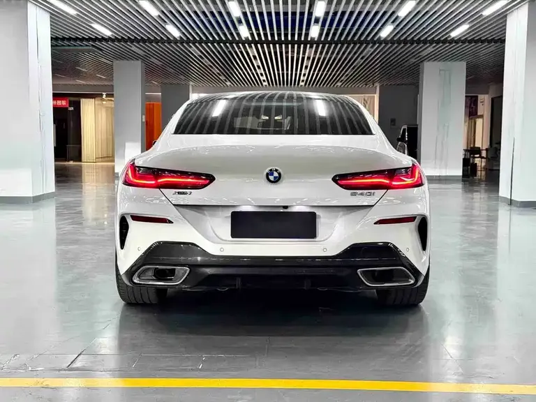BMW 8 Series Facelift 840 i xDrive 4-door Coupe M Sport Package