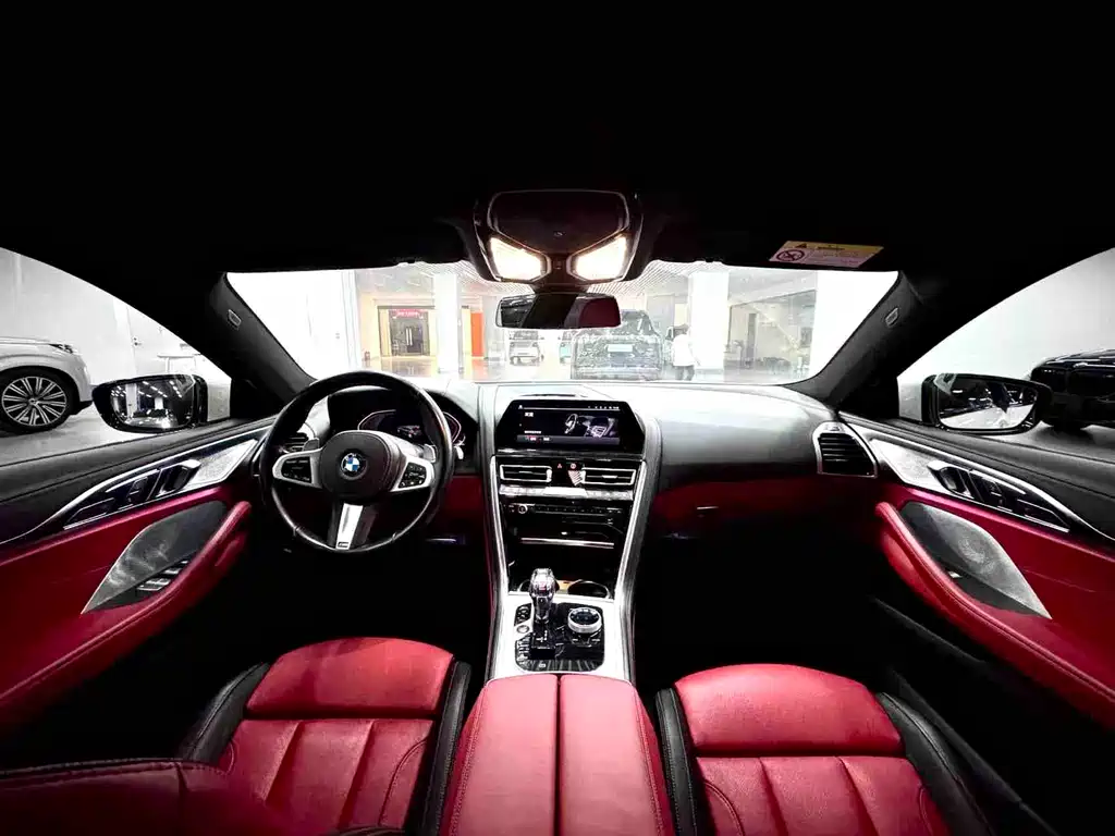 BMW 8 Series Facelift 840 i xDrive 4-door Coupe M Sport Package