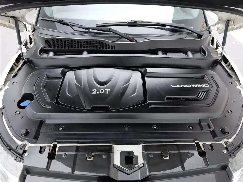 Landwind X7 2.0 T Panoramic Flagship