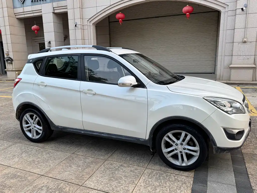 Changan CS35 1.6 L Manual Luxury CN-IV