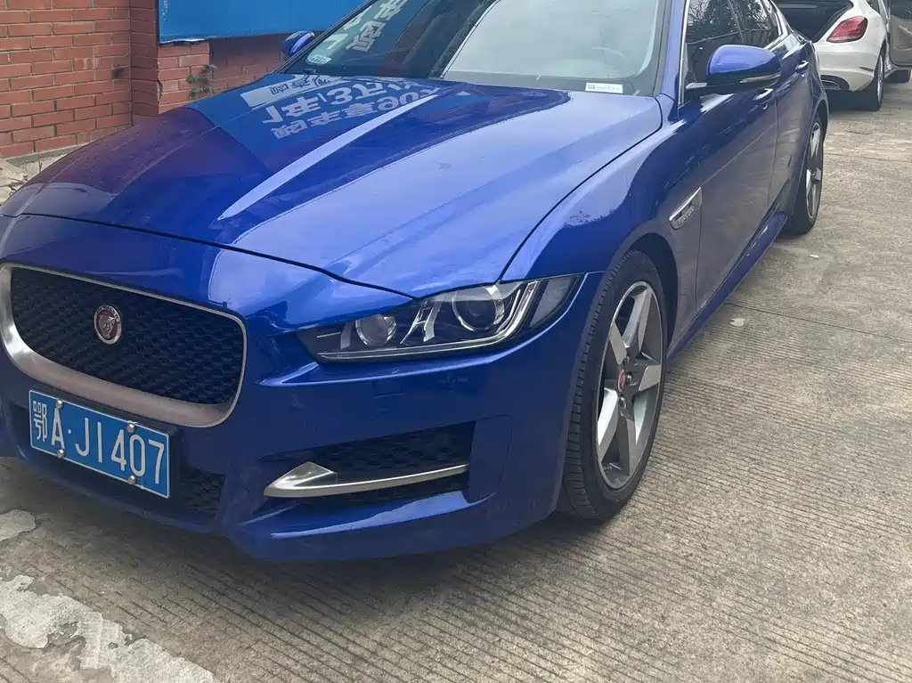 Jaguar XE 捷豹XE 2018款 2.0 T 250 PS 两驱R-Sport运动版
