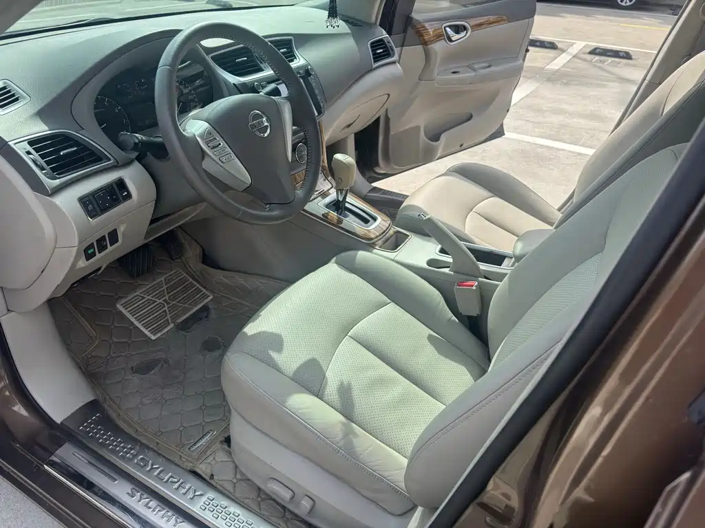 Sylphy 1.6 XV CVT Premium