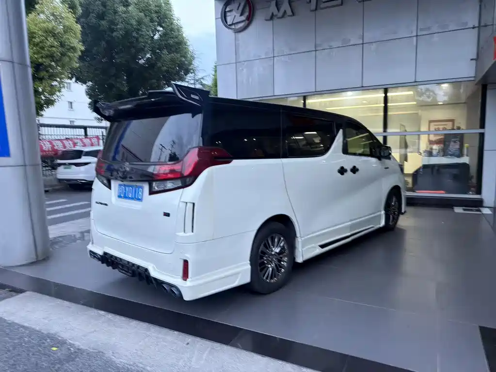Alphard 3.5 L Luxury