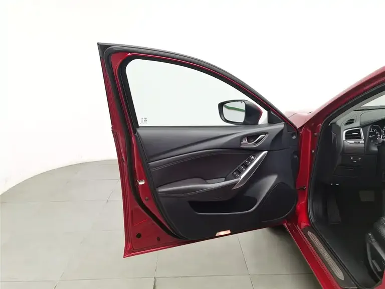 Mazda Atenza 2.0 L Blue Sky Luxury CN-V