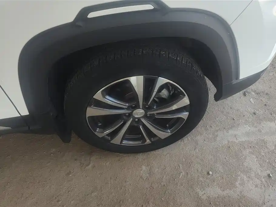 Changan CS35 PLUS 长安CS35 PLUS 2021款 荣耀百万版 1.6 L CVT豪华版