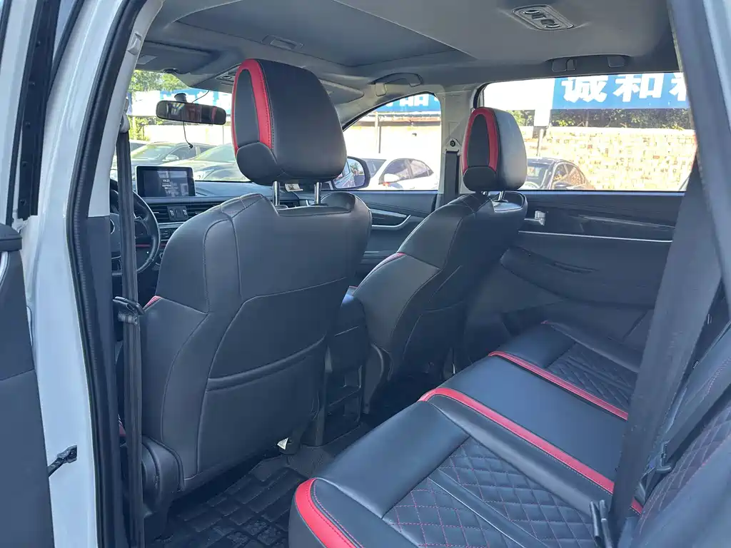 Fengxing T5 风行T5 2021款 1.5 T 自动舒适型