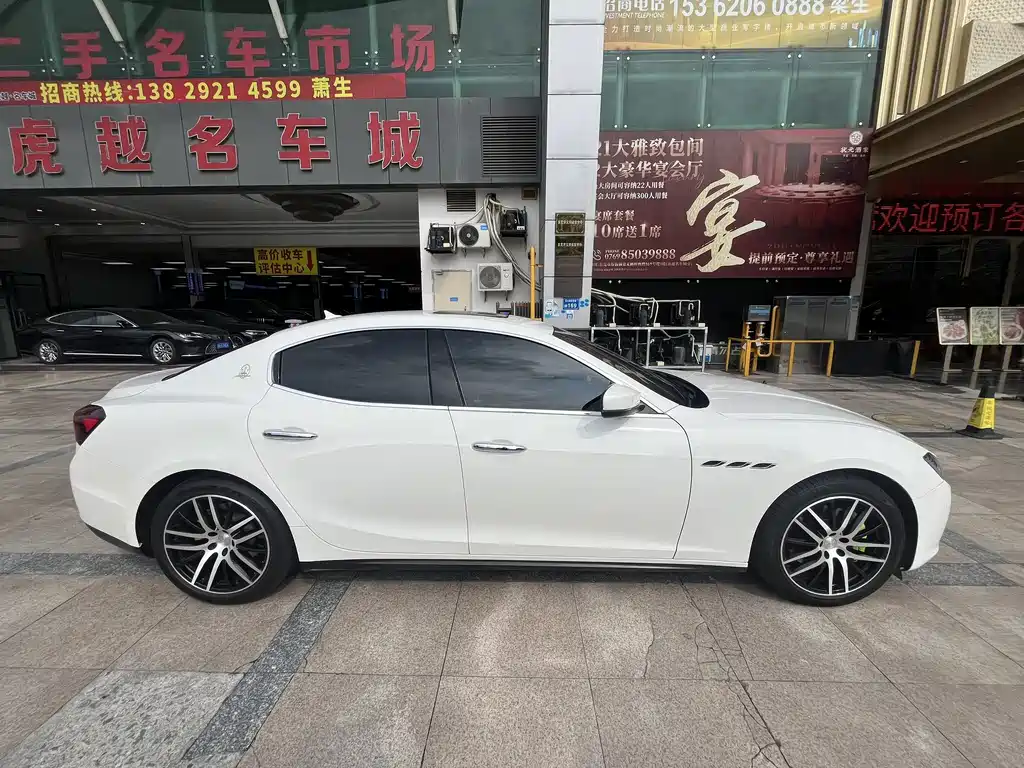 Ghibli 3.0 T Standard