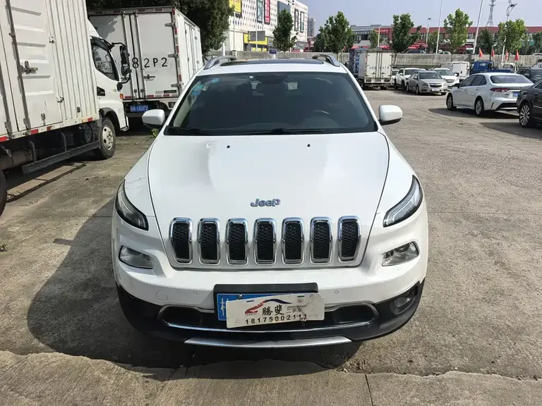 Jeep Cherokee 2.4 L Professional